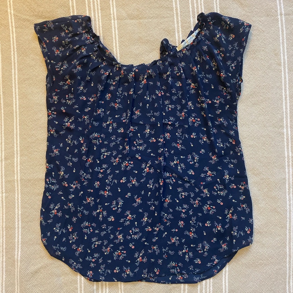 🔥Lauren Conrad Floral Pleated Blouse
